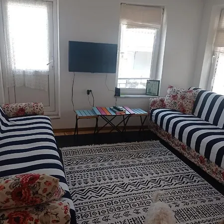 Cozy House With Sea View In Villa *