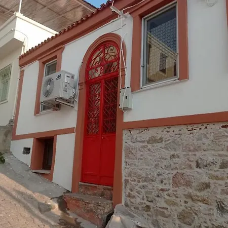 Cozy House With Sea View In 빌라 Ayvalı